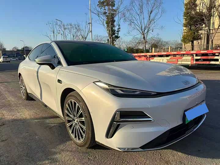 Фото 3 - Geely Galaxy Starshine 8 EM-i