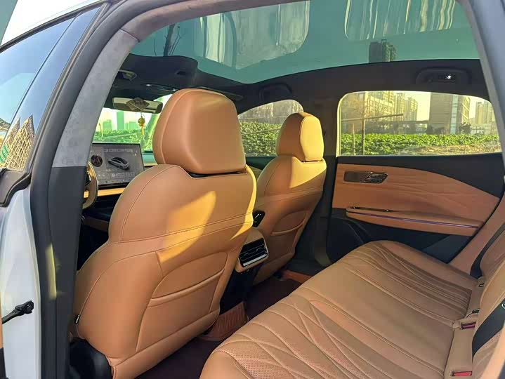 Фото 6 - Geely Galaxy Starshine 8 EM-i