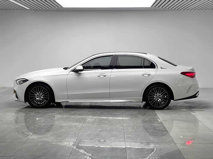 Фото 7 - Mercedes-Benz C-Class