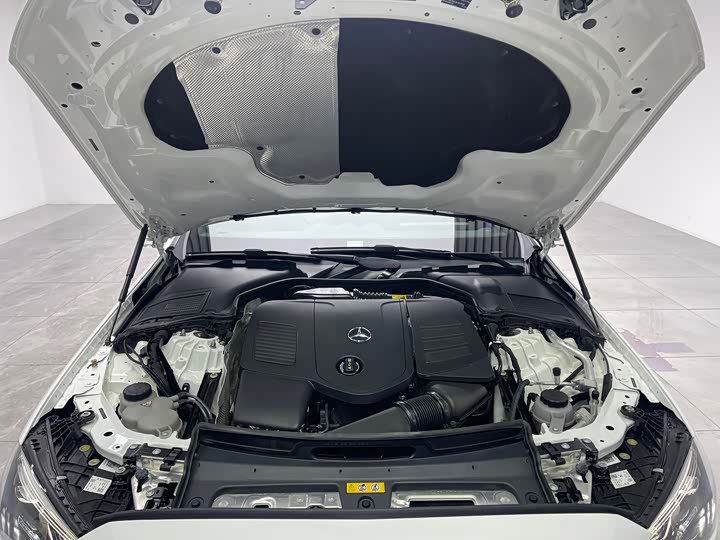 Фото 9 - Mercedes-Benz C-Class