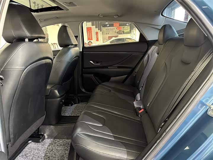 Фото 5 - Hyundai Elantra N line