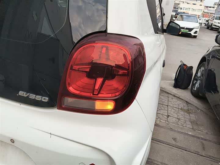 Фото 8 - Roewe Clever