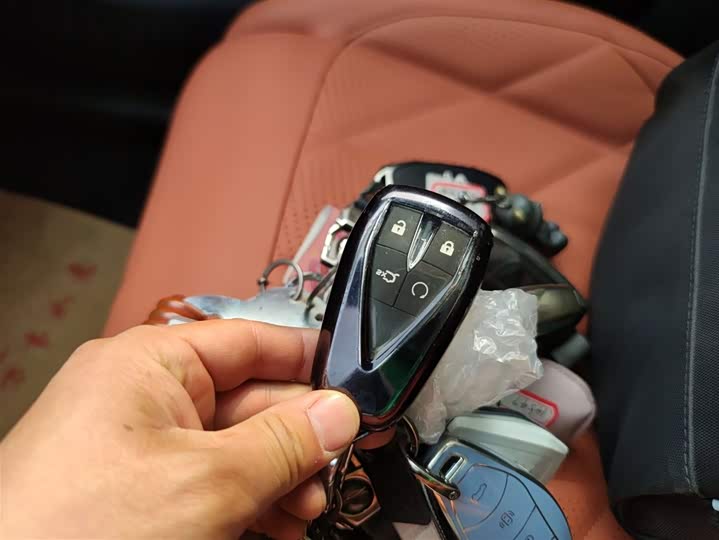 Фото 9 - Changan CS75 Plus