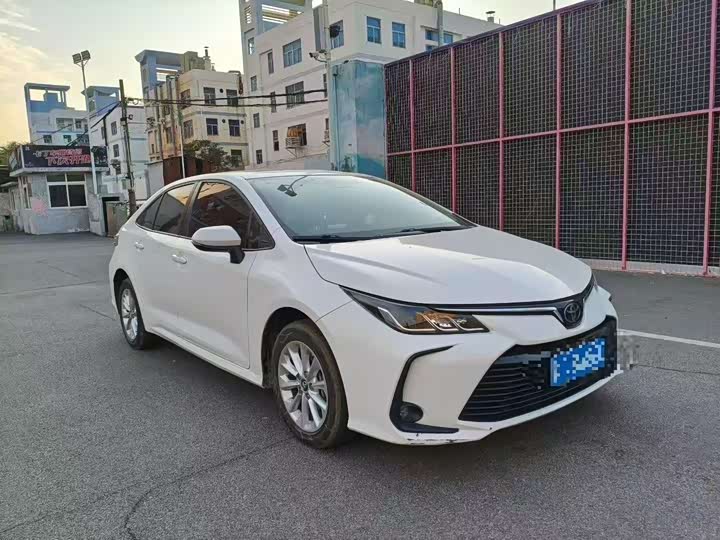 Фото 3 - Toyota Corolla