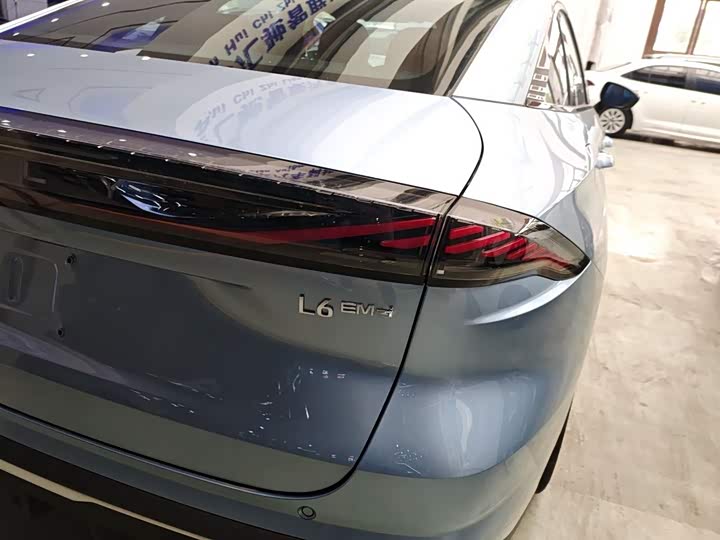 Фото 8 - Geely Galaxy L6