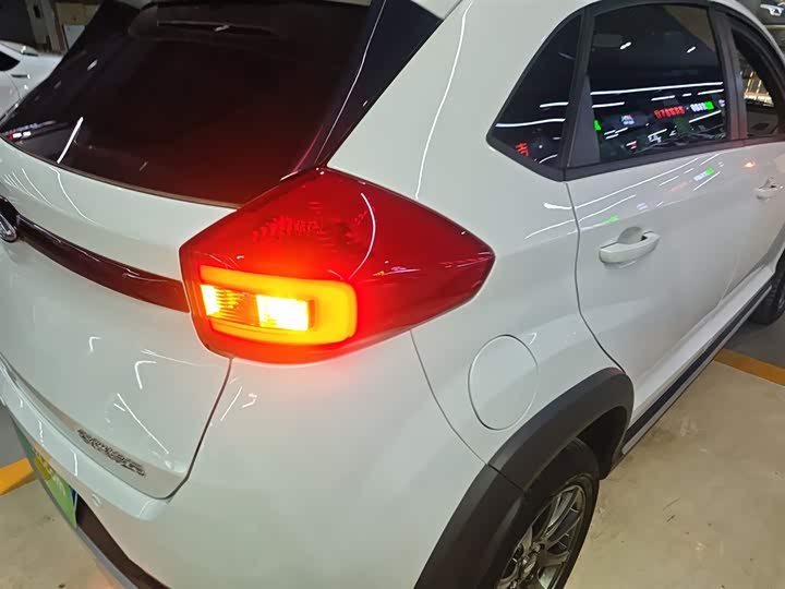 Фото 8 - Chery Tiggo 3x