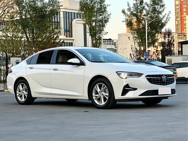 Фото 3 - Buick Regal