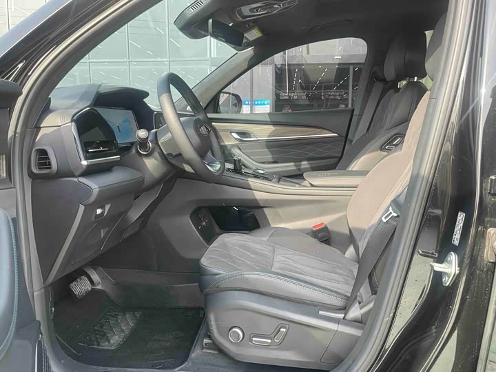 Фото 4 - Geely Monjaro