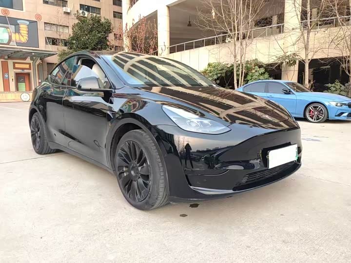 Фото 3 - Tesla Model Y