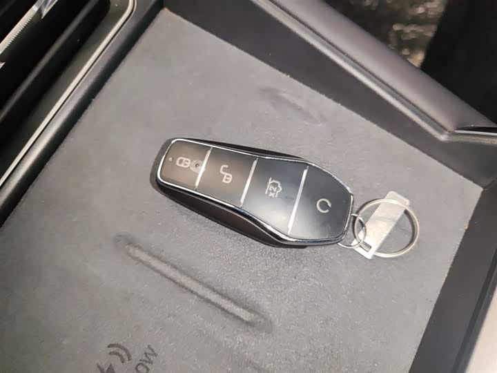 Фото 9 - BYD Qin L