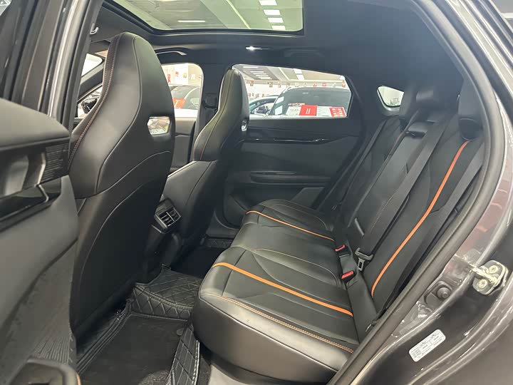 Фото 6 - Changan UNI-V