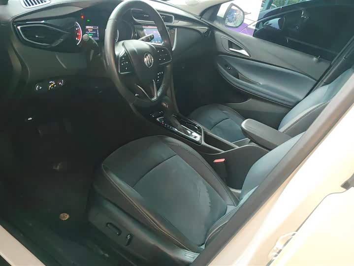 Фото 9 - Buick Encore GX