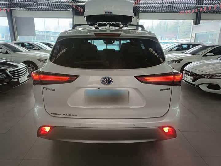 Фото 6 - Toyota Highlander