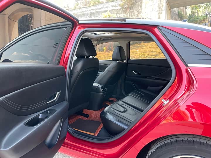 Фото 5 - Hyundai Elantra N line