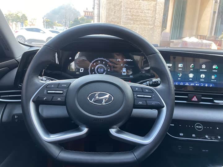 Фото 7 - Hyundai Elantra N line