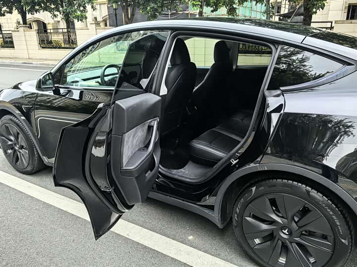Фото 7 - Tesla Model Y