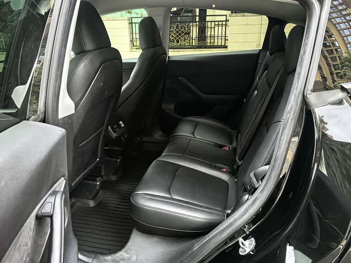 Фото 8 - Tesla Model Y