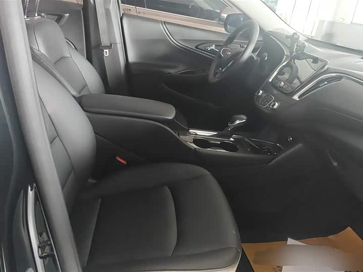 Фото 8 - Chevrolet Malibu XL