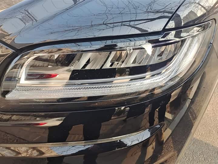 Фото 5 - Lincoln Nautilus