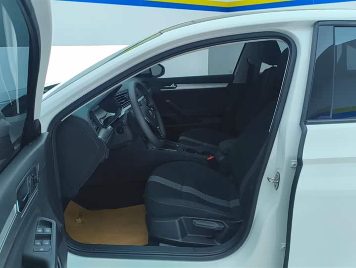 Фото 9 - Volkswagen Lamando L