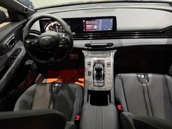 Фото 2 - GAC Trumpchi Empow R