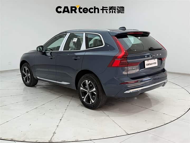 Фото 7 - Volvo XC60