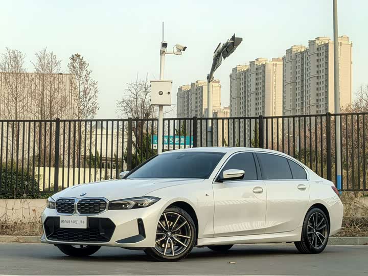 Фото 1 - BMW 3 Series