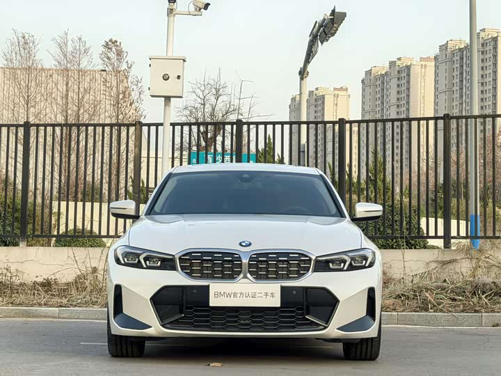 Фото 2 - BMW 3 Series