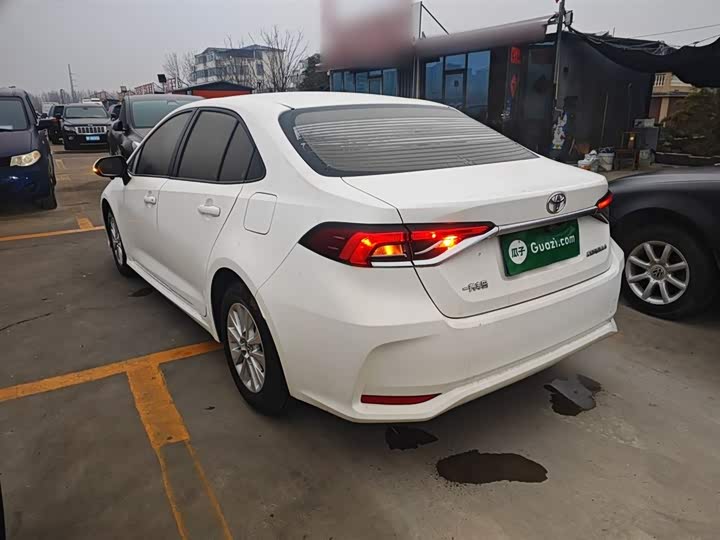 Фото 5 - Toyota Corolla