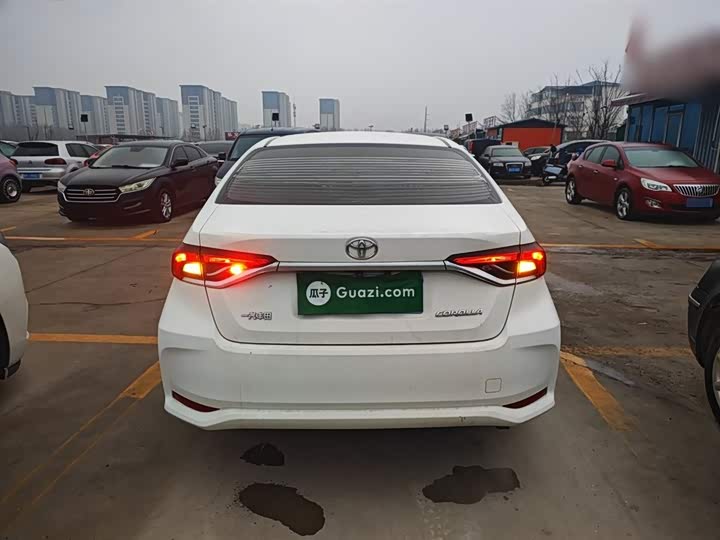 Фото 6 - Toyota Corolla