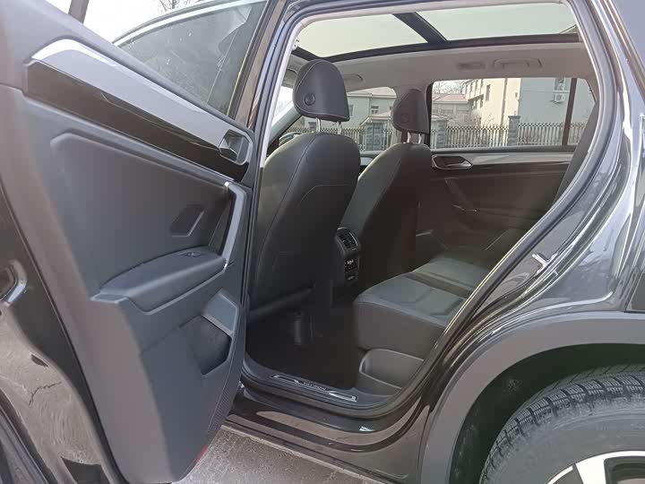 Фото 9 - Volkswagen Tayron