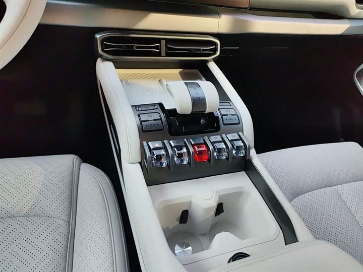 Фото 6 - BYD FangChengBao Titanium 3 (Tai 3)