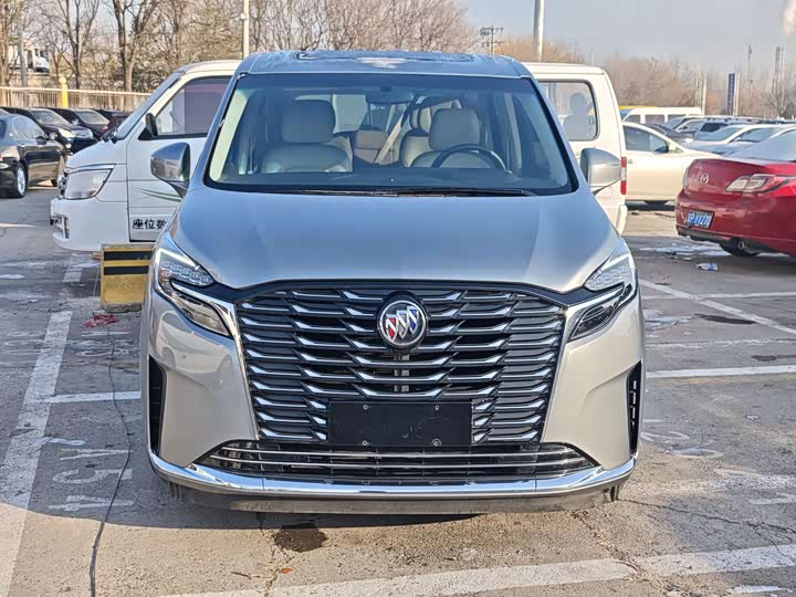 Фото 2 - Buick GL8 ES