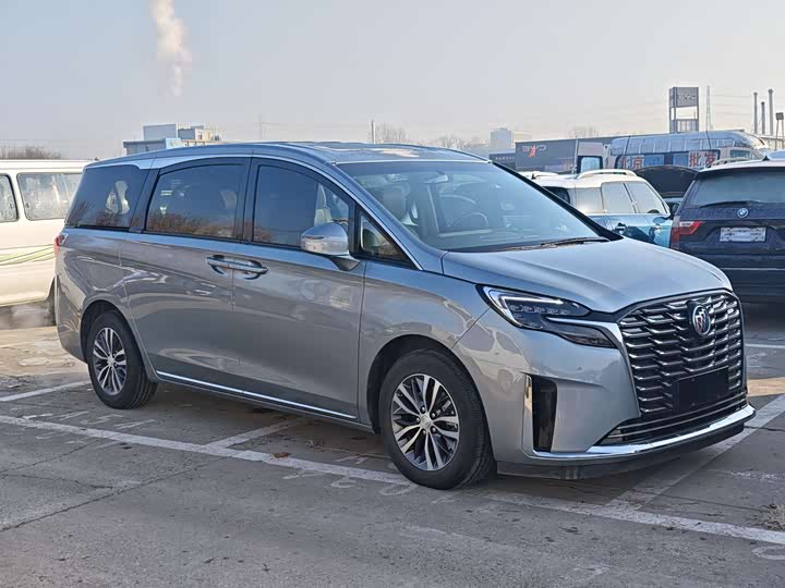 Фото 6 - Buick GL8 ES