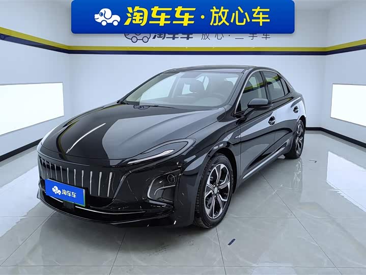 Фото 1 - Hongqi E-QM5