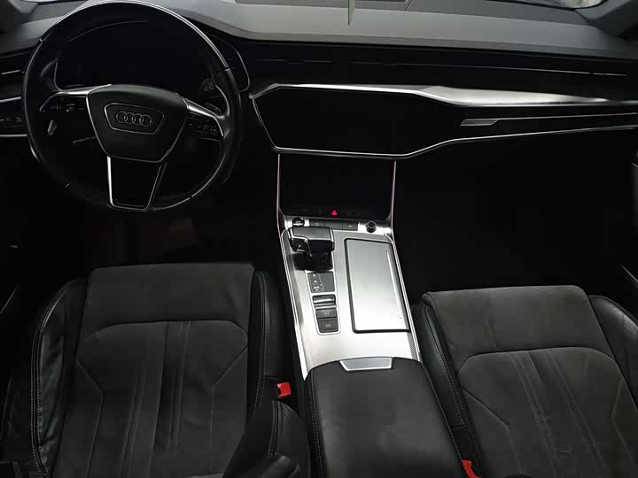 Фото 4 - Audi A6L