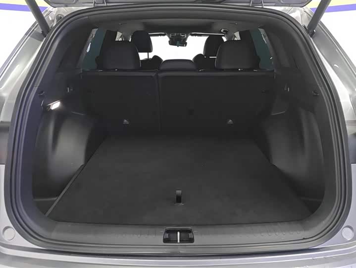 Фото 4 - Geely Monjaro