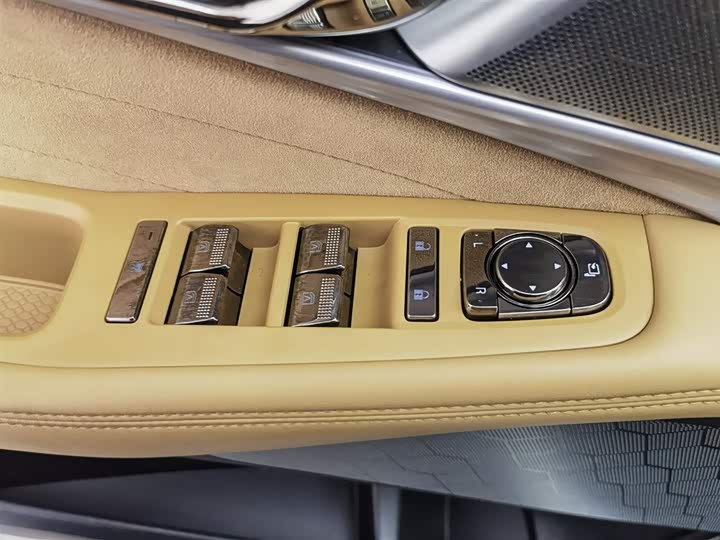 Фото 9 - GAC Trumpchi ES9