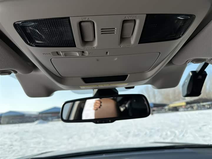 Фото 9 - Subaru Outback