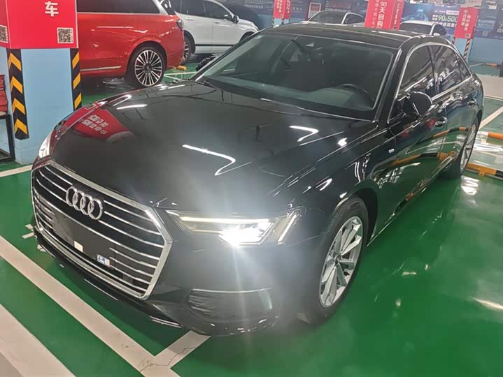 Фото 1 - Audi A6L