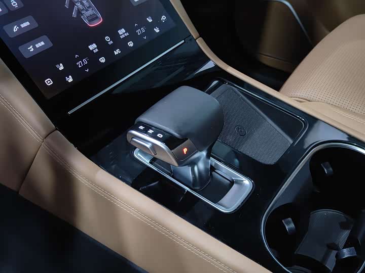 Фото 8 - LiXiang One