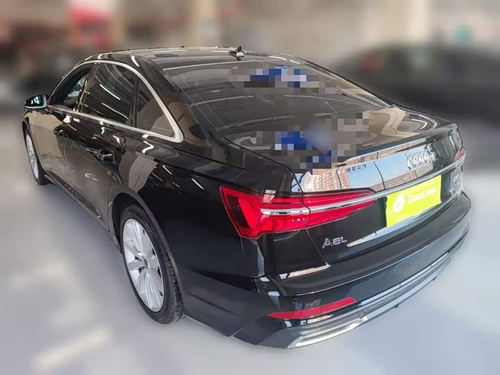 Фото 9 - Audi A6L