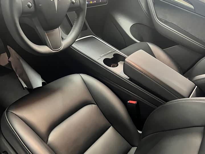 Фото 8 - Tesla Model Y