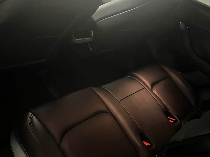 Фото 9 - Tesla Model Y