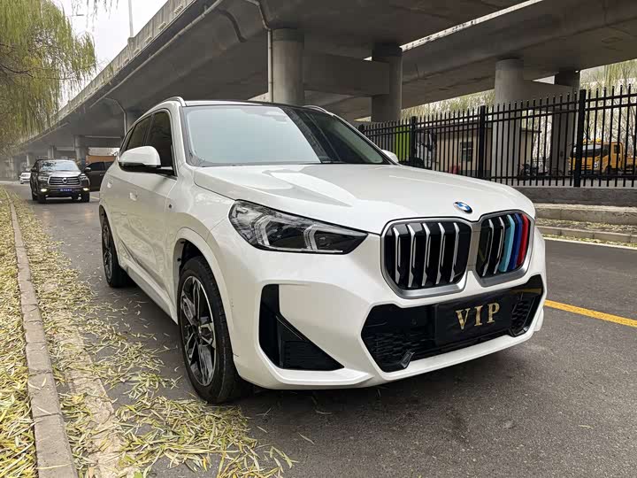 Фото 3 - BMW X1