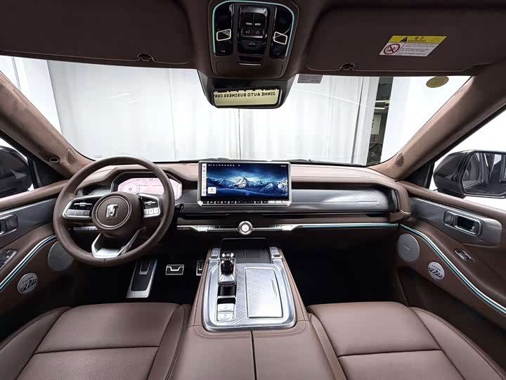 Фото 9 - Tank 700 Hybrid