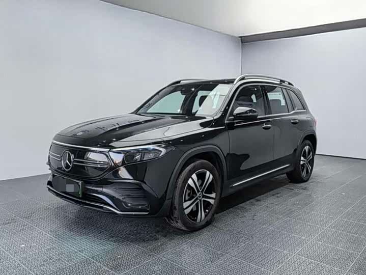 Фото 1 - Mercedes-Benz EQB