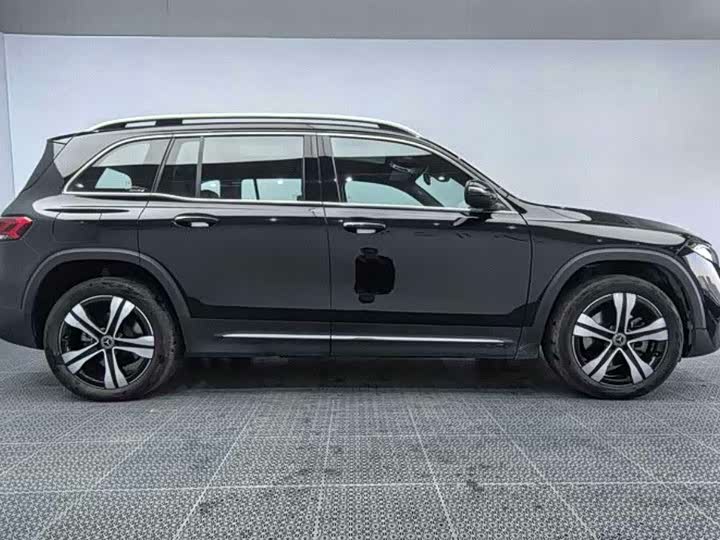 Фото 4 - Mercedes-Benz EQB