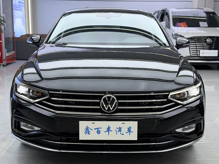 Фото 2 - Volkswagen Magotan