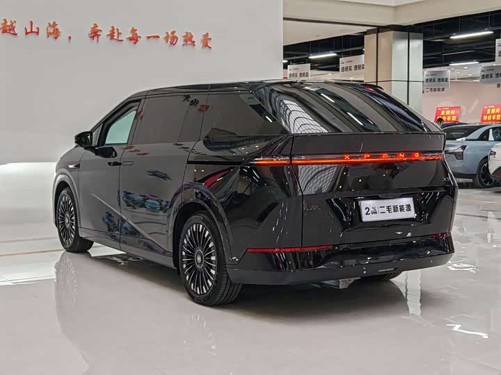 Фото 4 - XPeng X9